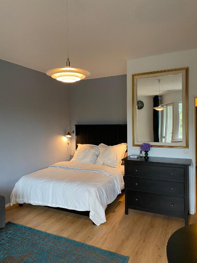 Beautiful Apartment With Balcony Berlino Esterno foto