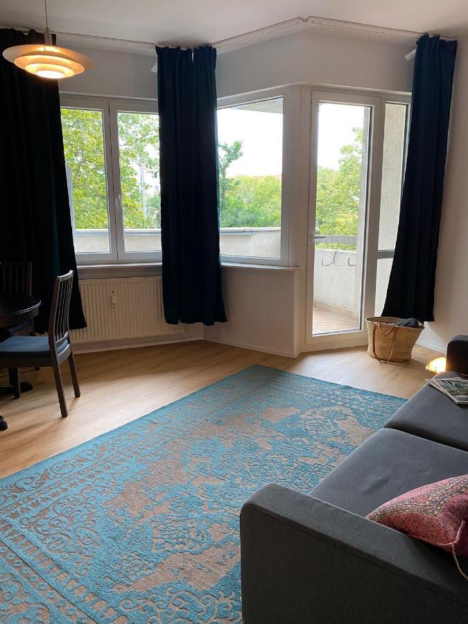 Beautiful Apartment With Balcony Berlino Esterno foto