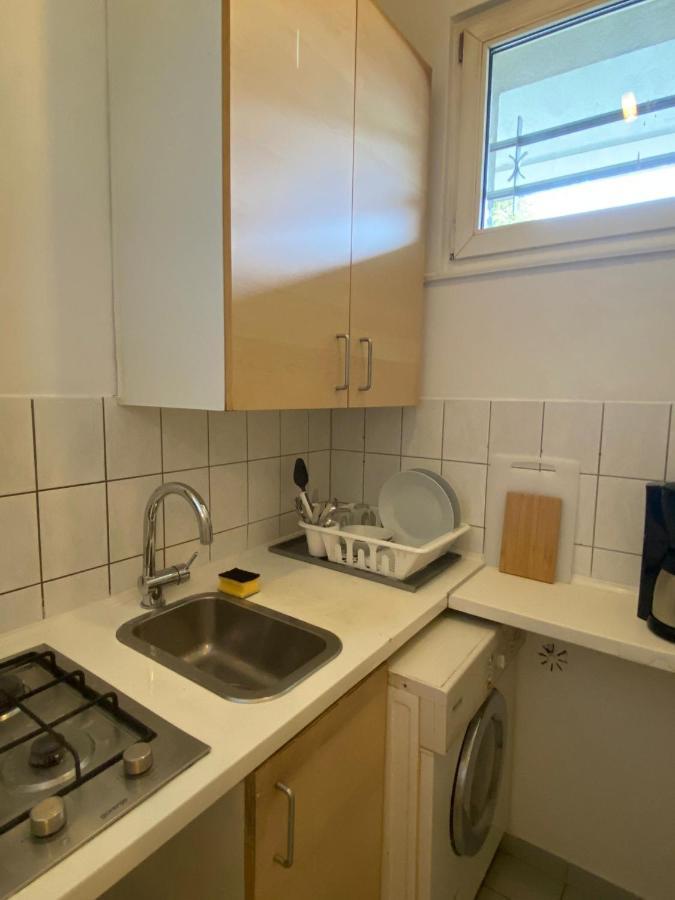 Beautiful Apartment With Balcony Berlino Esterno foto