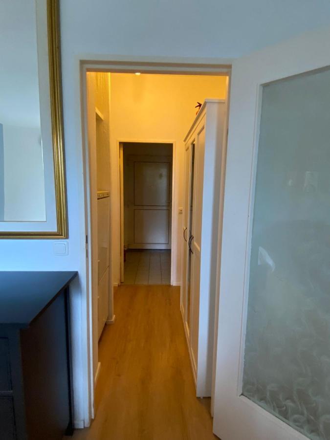Beautiful Apartment With Balcony Berlino Esterno foto
